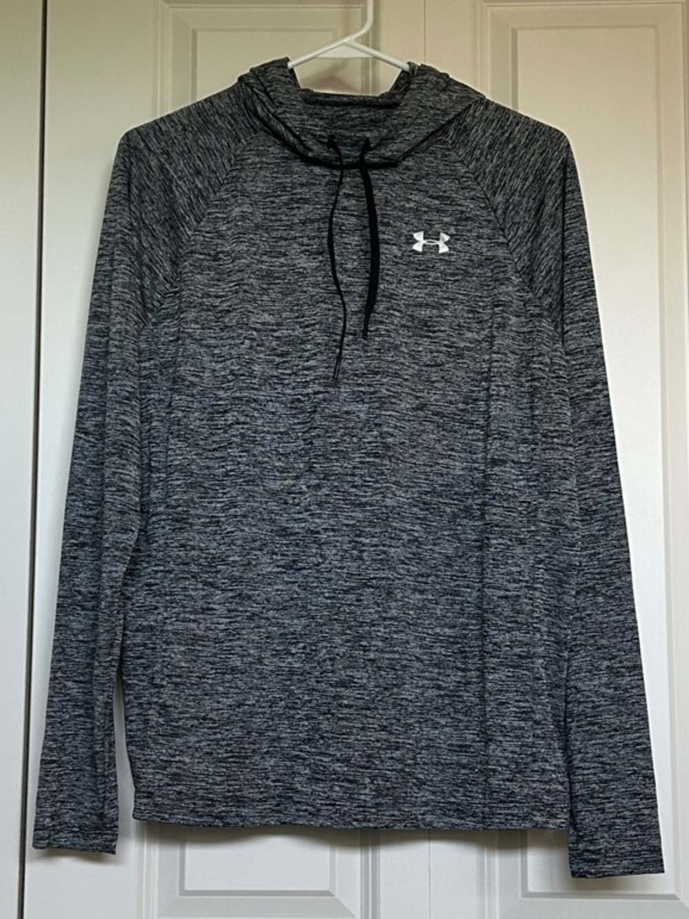 NWOT Women’s Under Armour HeatGear Loose Fit Hooded Long-Sleeve Tee - Size XL